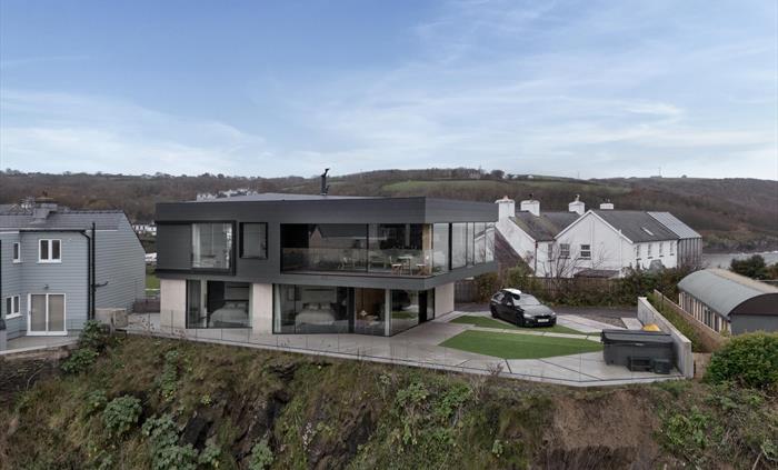 Edge House